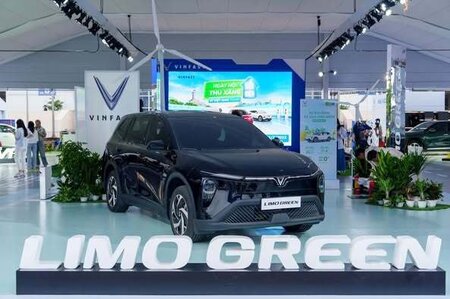 Khuyến mãi Limo Green dòng xe điện MPV 7 chỗ